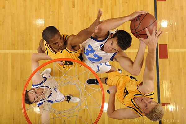 Basketball AF Zoom 24-70mm f/2.8G at 40mm Photo by Dave Black Basketball AF Zoom 24-70mm f/2.8G at 40mm Photo by Dave Black