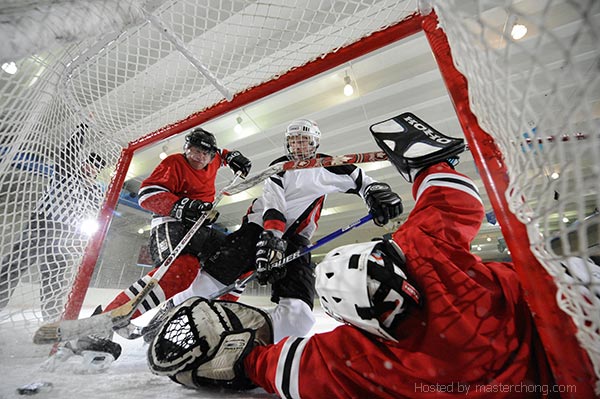 Ice Hockeyl AF Zoom 14-24mm f/2.8G at 14mm Photo by Dave Black Ice Hockeyl AF Zoom 14-24mm f/2.8G at 14mm Photo by Dave Black