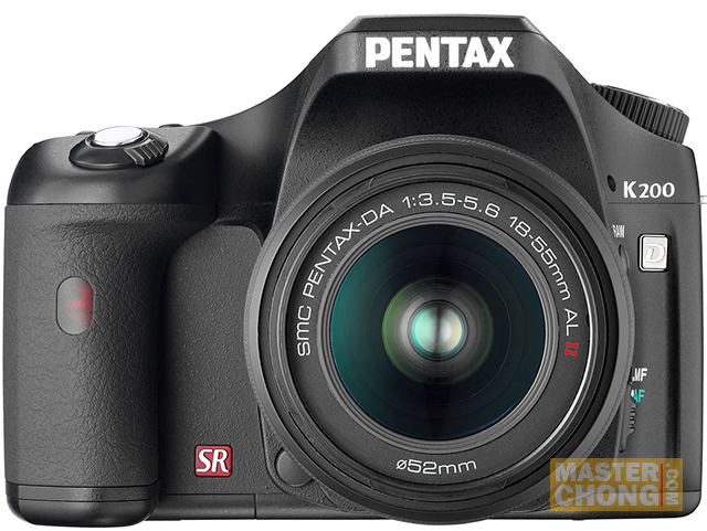 Pentax K200D Front