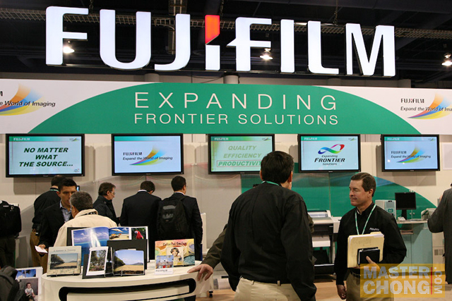 PMA08: Fujifilm Booth